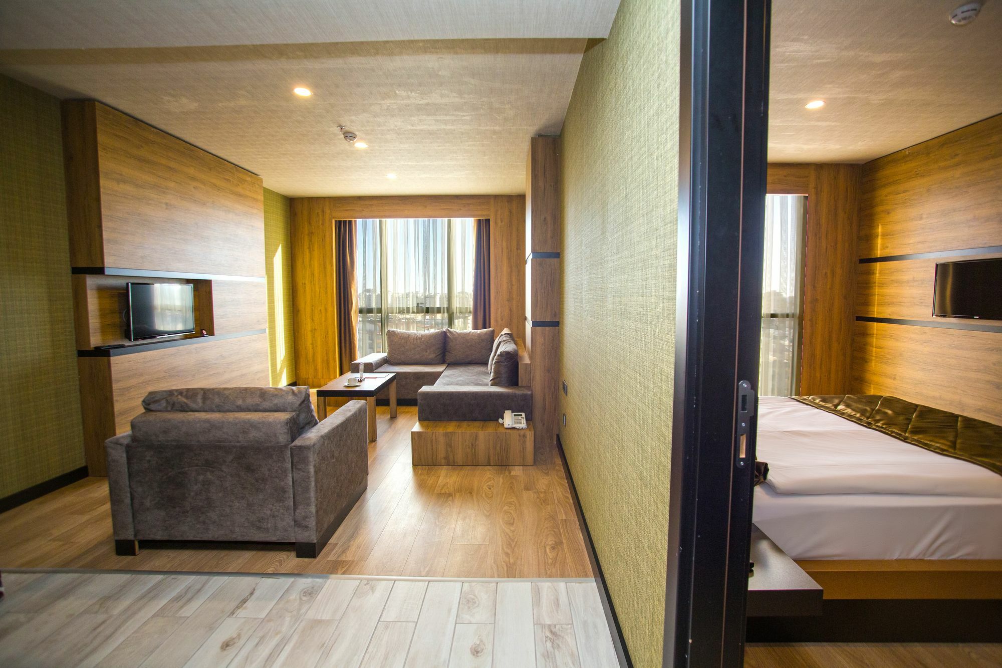 Sky Business Hotel Antalia Esterno foto