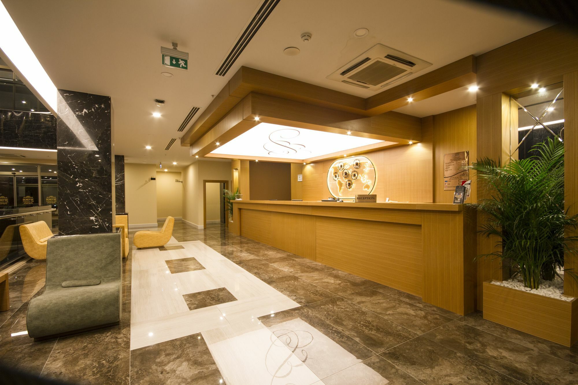 Sky Business Hotel Antalia Esterno foto
